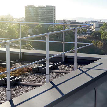 barrial-autoporte-systeme-gardecorps-leste-aluminium-toiture-terrasse-securite